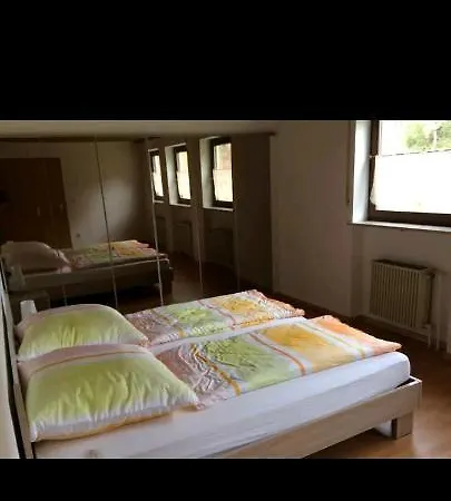 Ruhig Gelegene Ferienwohnung דירה *